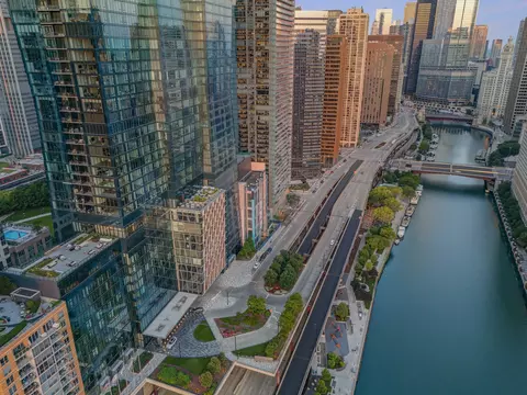 363 E Wacker Dr #4201, Chicago, IL 60601