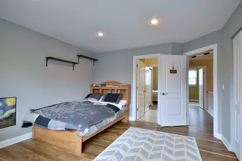 Bedroom - 702 Dorset Cir, Wheeling, IL 60090 photo 6 of 7