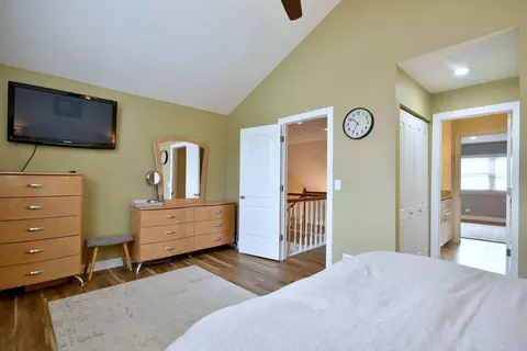 Bedroom - 702 Dorset Cir, Wheeling, IL 60090 photo 4 of 7