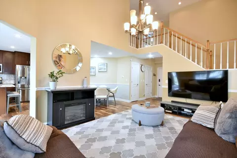 Living - 702 Dorset Cir, Wheeling, IL 60090 photo 3 of 5