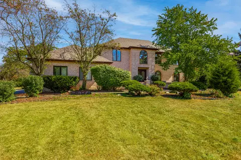 13035 Parker Rd, Lemont, IL 60439