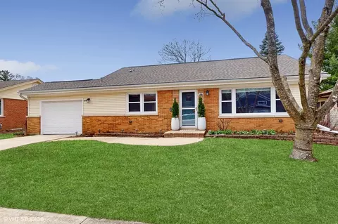 144 S Patton Ave, Arlington Heights, IL 60005