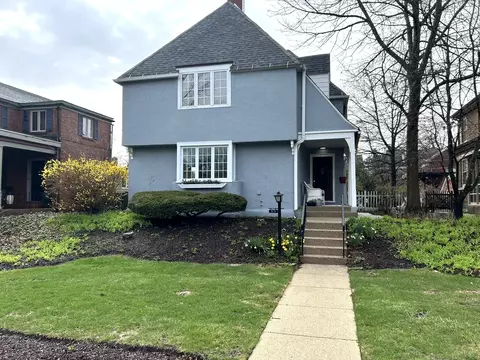 915 N East Ave, Oak Park, IL 60302