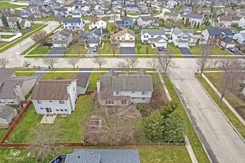 View/Area - 2704 Discovery Dr, Plainfield, IL 60586 photo 4 of 9