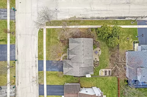 View/Area - 2704 Discovery Dr, Plainfield, IL 60586 photo 7 of 9