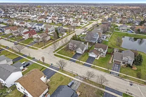 View/Area - 2704 Discovery Dr, Plainfield, IL 60586 photo 6 of 9