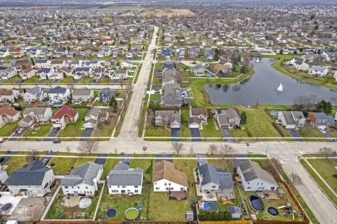 View/Area - 2704 Discovery Dr, Plainfield, IL 60586 photo 3 of 9