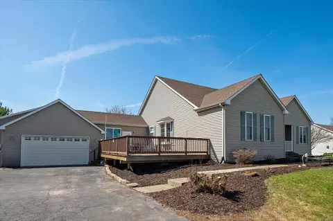 Exterior - 3885 E 2050th Rd, Serena, IL 60549 photo 3 of 5