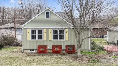 3921 Liberty Blvd, Westmont, IL 60559