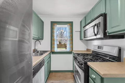 Kitchen - 508 S Edwin St, Champaign, IL 61821 photo 2 of 5