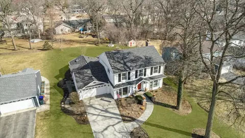 73 Brandon Ave, Glen Ellyn, IL 60137