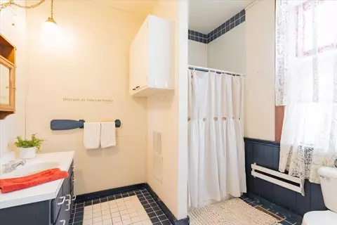 Bath - 269 Chicago St, Dewitt, IL 61735 photo 1 of 1