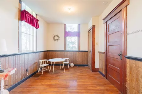 Entry Way - 269 Chicago St, Dewitt, IL 61735 photo 3 of 5