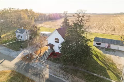 View/Area - 269 Chicago St, Dewitt, IL 61735 photo 2 of 2