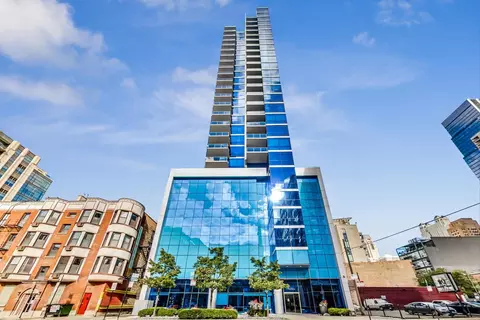 110 W Superior St #1604, Chicago, IL 60654
