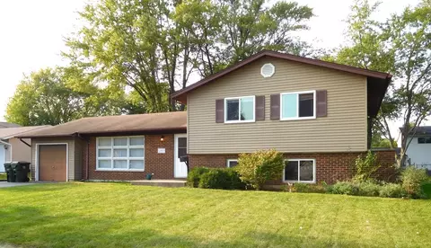 2514 Mitchell Dr, Woodridge, IL 60517