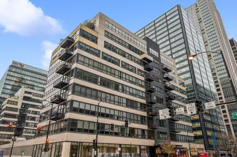130 S Canal St #619, Chicago, IL 60606