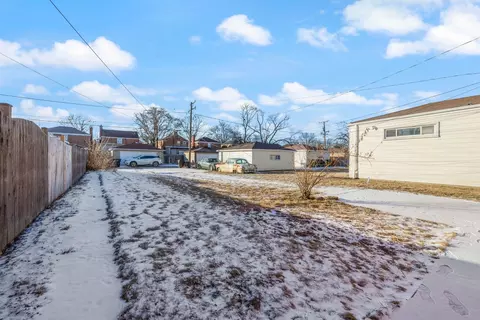 Exterior - 2112 S 23rd Ave, Broadview, IL 60155 photo 3 of 4