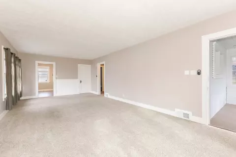 501 S Linden St, Normal, IL 61761 photo 10