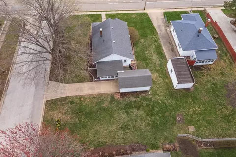 501 S Linden St, Normal, IL 61761 photo 38