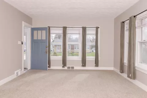 501 S Linden St, Normal, IL 61761 photo 8