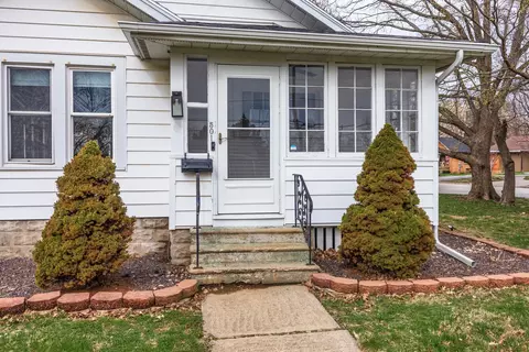 501 S Linden St, Normal, IL 61761 photo 3