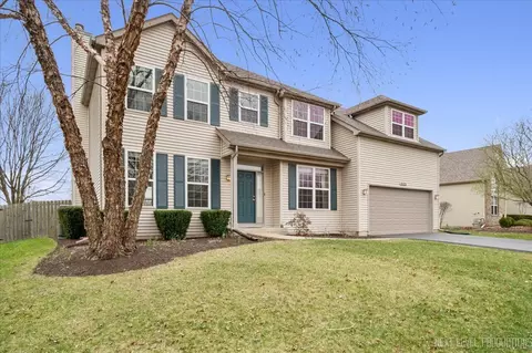 522 Red Tail Ln, Yorkville, IL 60560