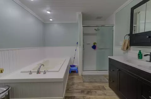 Bath - 306 E Barker St, Tuscola, IL 61953 photo 1 of 1