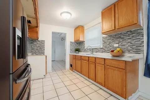 Kitchen - 15731 St Louis Ave, Markham, IL 60428 photo 1 of 4