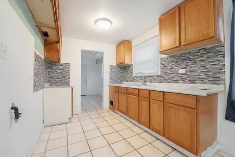 Kitchen - 15731 St Louis Ave, Markham, IL 60428 photo 3 of 4