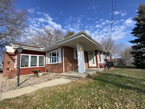 Other - 208 E Miller Rd, Sterling, IL 61081 photo 1 of 8