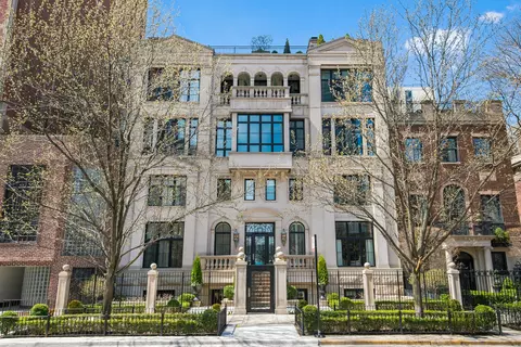 1330 N State Pkwy #1, Chicago, IL 60610