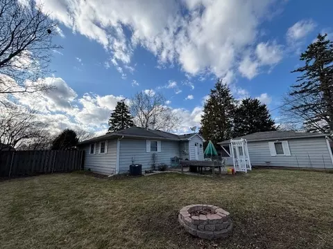 Exterior - 2106 Quail Ct, Rolling Meadows, IL 60008 photo 1 of 2