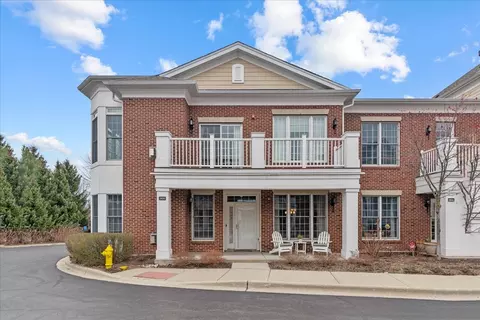 2632 Commons Dr, Glenview, IL 60026