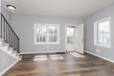 Living - 1008 E Olive, Bloomington, IL 61701 photo 1 of 5