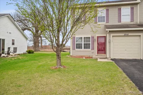 2918 Hoffman St, Plano, IL 60545