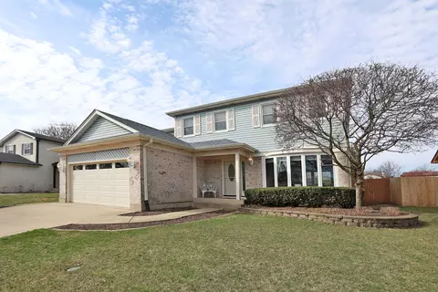 1233 Diane Ln, Elk Grove Village, IL 60007