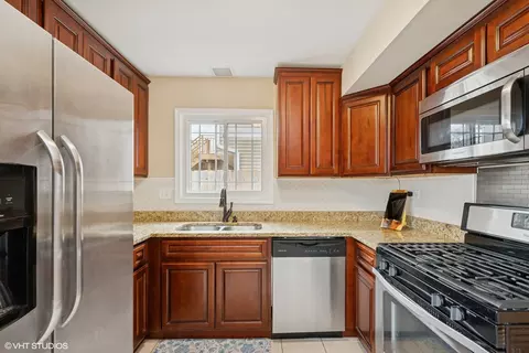 1460 Cameron Ct, Hoffman Estates, IL 60010 photo 8