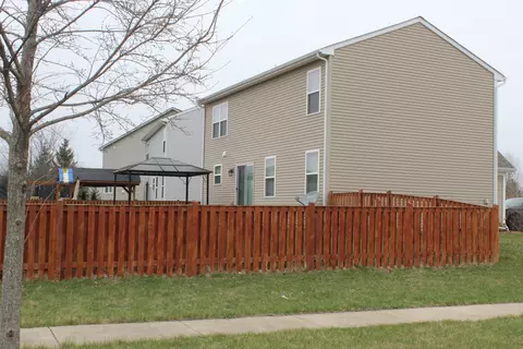 1029 Wright Ct, Plano, IL 60545 photo 2