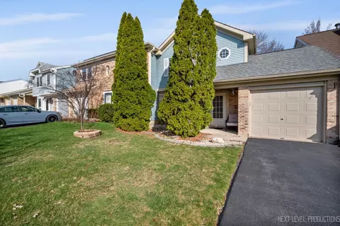 1184 Robin Dr, Carol Stream, IL 60188