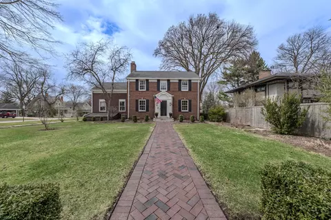 328 S Fifth St, Geneva, IL 60134