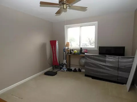 Bedroom - 202 N Hill Rd, Mchenry, IL 60051 photo 3 of 3