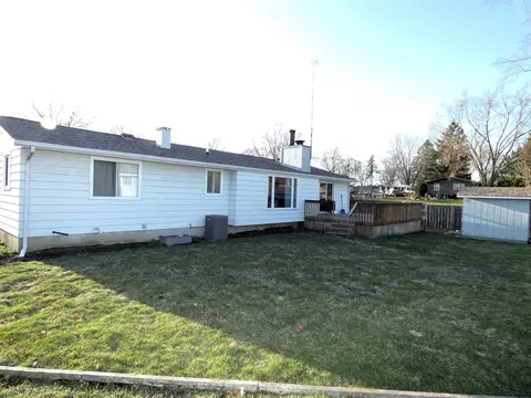 Exterior - 202 N Hill Rd, Mchenry, IL 60051 photo 2 of 2