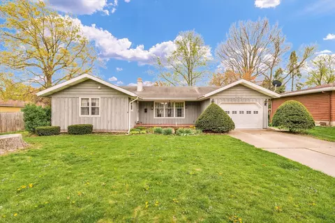249 E Morris St, Bement, IL 61813 photo 2