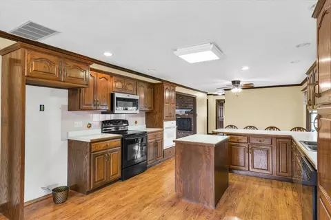 249 E Morris St, Bement, IL 61813 photo 17