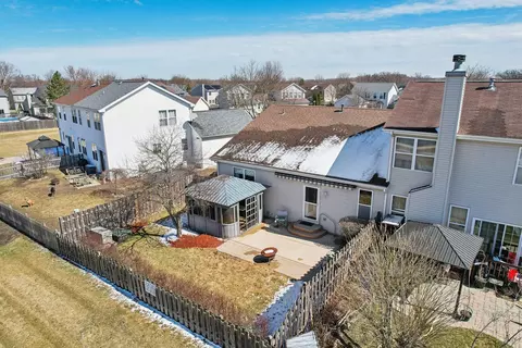 View/Area - 32512 Millstone Cir, Lakemoor, IL 60051 photo 3 of 7