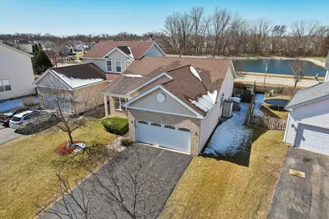 View/Area - 32512 Millstone Cir, Lakemoor, IL 60051 photo 4 of 7