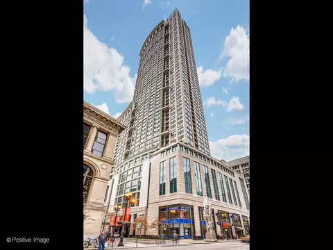 130 N Garland Ct #902, Chicago, IL 60602