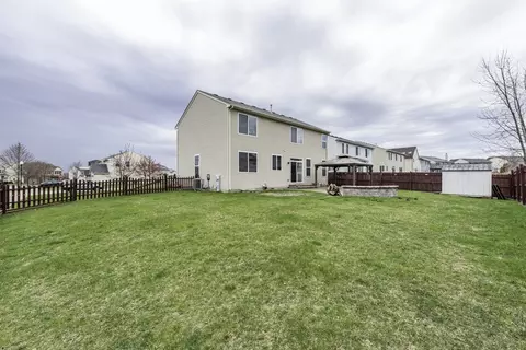 Exterior - 39251 Crofton Ln, Beach Park, IL 60083 photo 7 of 7