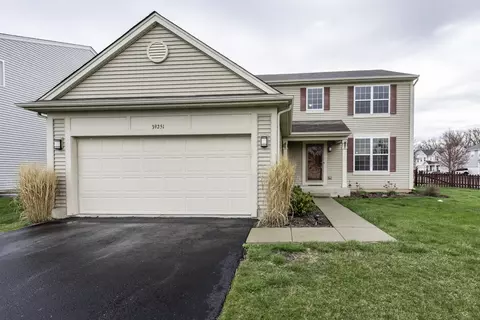 Exterior - 39251 Crofton Ln, Beach Park, IL 60083 photo 2 of 7